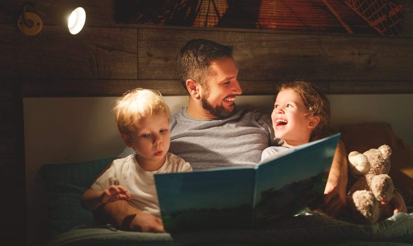 The 16 Best Classic Bedtime Stories to Read to Your Kids
