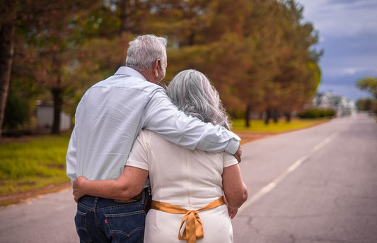 Medical Alert Systems for Seniors: Types and Benefits - PineTales®