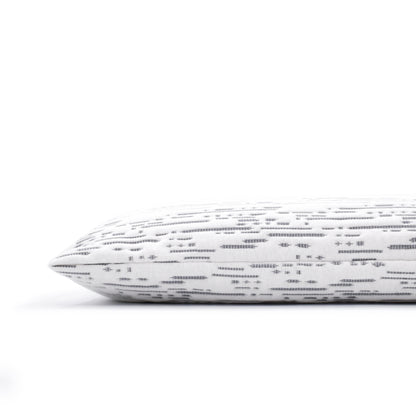 closeup of front profile view of the pillow